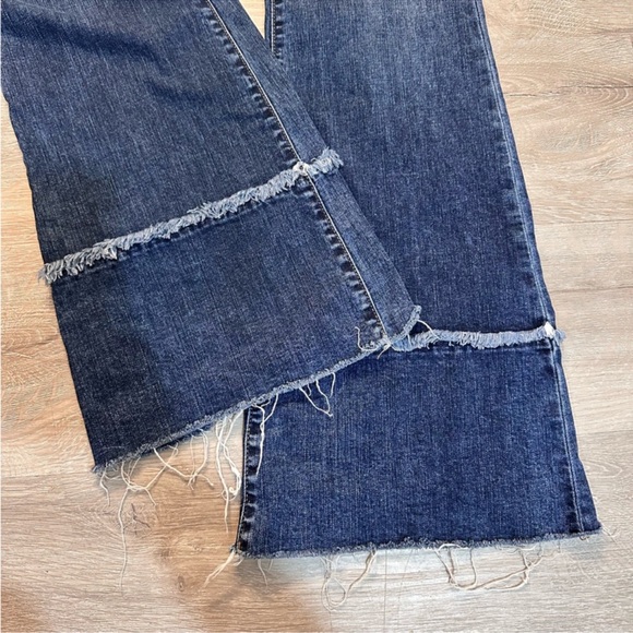 MISS ME High-Rise Flare Leg - Size 29 - Picture 5 of 13